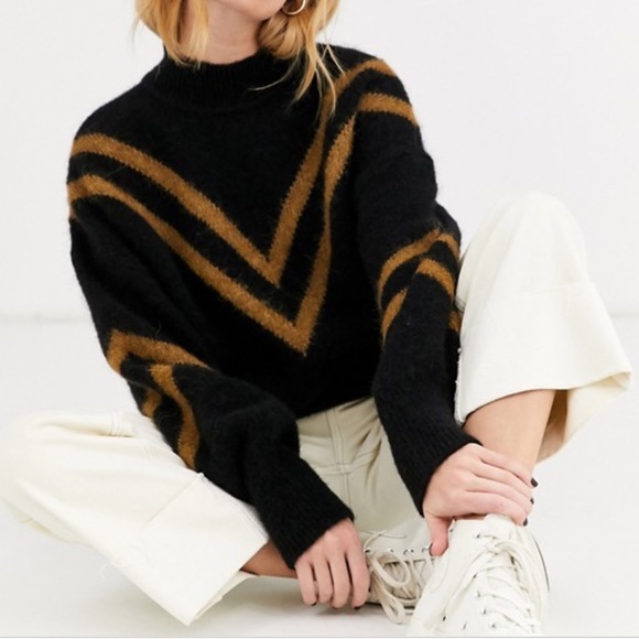 & Other Stories Sweaters - Other Stories Varsity Sweater XS